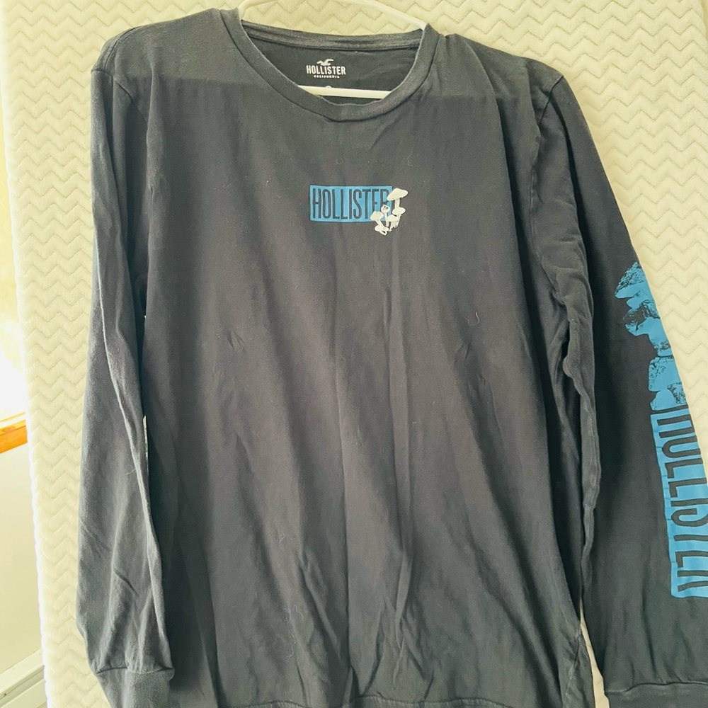 Hollister Black Long Sleeve Tee with Minimalist Design